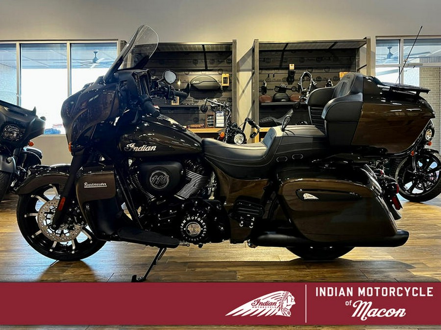 2023 Indian Motorcycle® Roadmaster® Dark Horse® Bronze Pearl Metallic