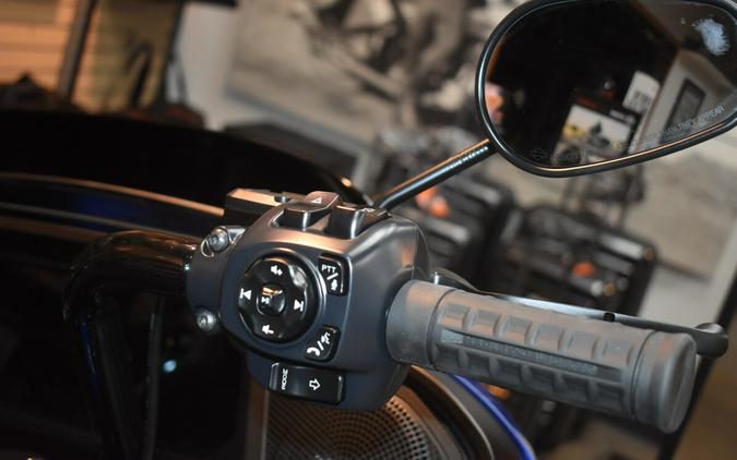 FLTRX 2025 Road Glide™