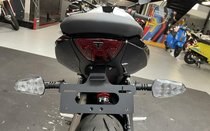 2025 Triumph Daytona 660 White/Black