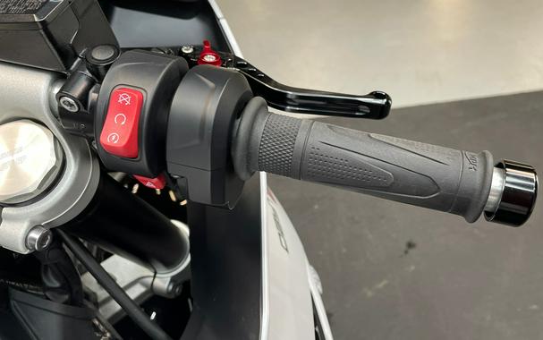 2025 Triumph Daytona 660 White/Black