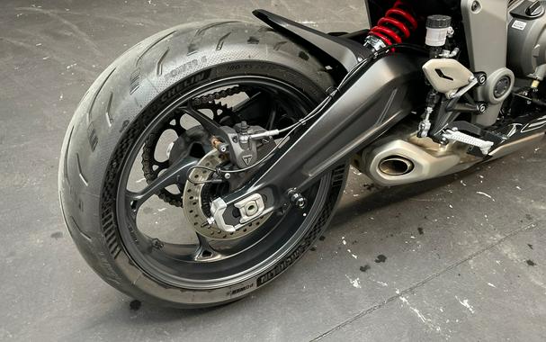 2025 Triumph Daytona 660 White/Black