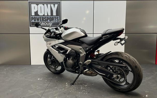 2025 Triumph Daytona 660 White/Black