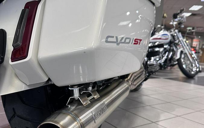 2024 Harley-Davidson® CVO™ Road Glide® ST Golden White Pearl