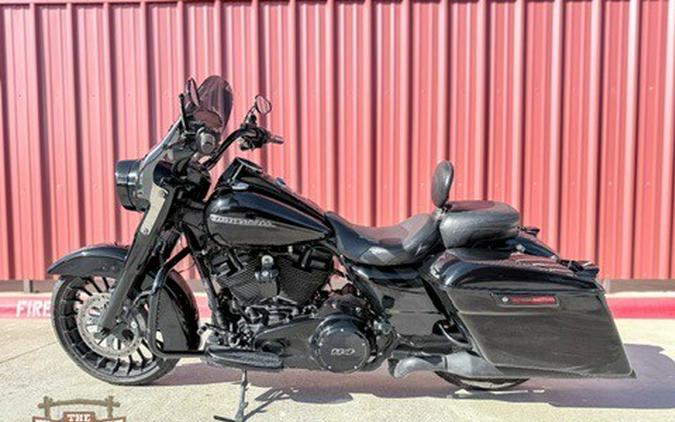 2018 Harley-Davidson Road King Special Vivid Black