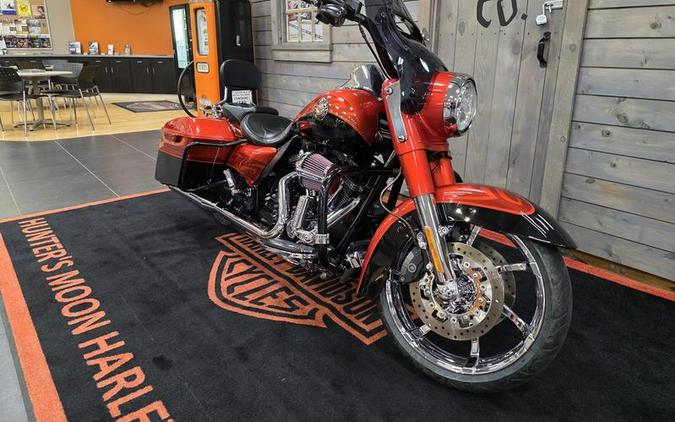 2014 Harley-Davidson® FLHRSE - CVO™ Road King®