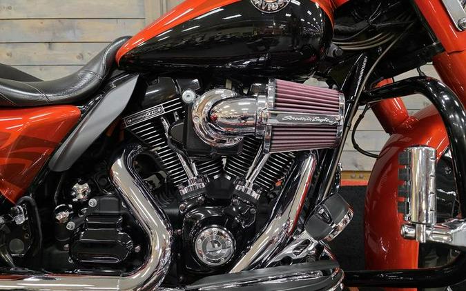 2014 Harley-Davidson® FLHRSE - CVO™ Road King®