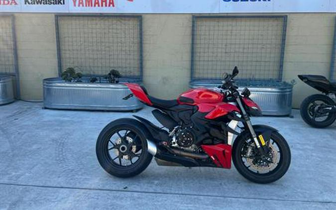 2022 Ducati Streetfighter V2