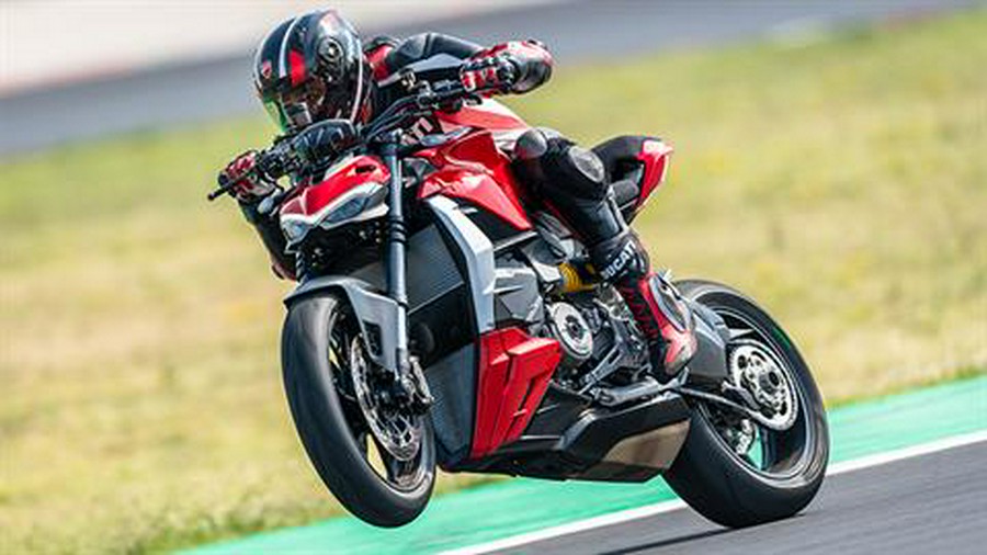 2022 Ducati Streetfighter V2