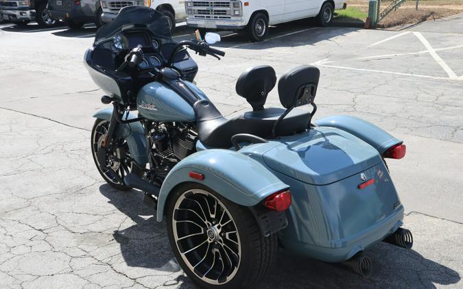 2024 Harley-Davidson Road Glide 3 Sharkskin Blue - Black Finish
