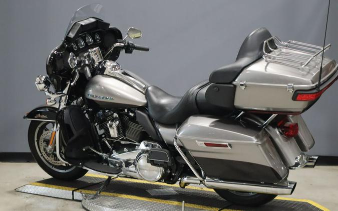 2017 Harley-Davidson Ultra Limited Two-Tone Billet Silver/Vivid Black