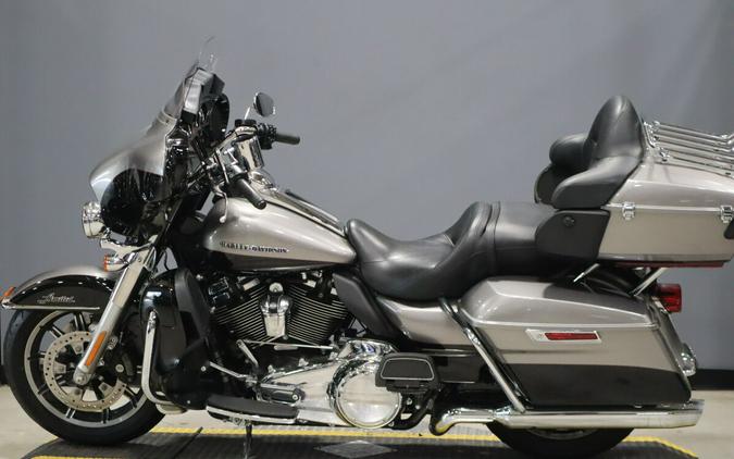 2017 Harley-Davidson Ultra Limited Two-Tone Billet Silver/Vivid Black