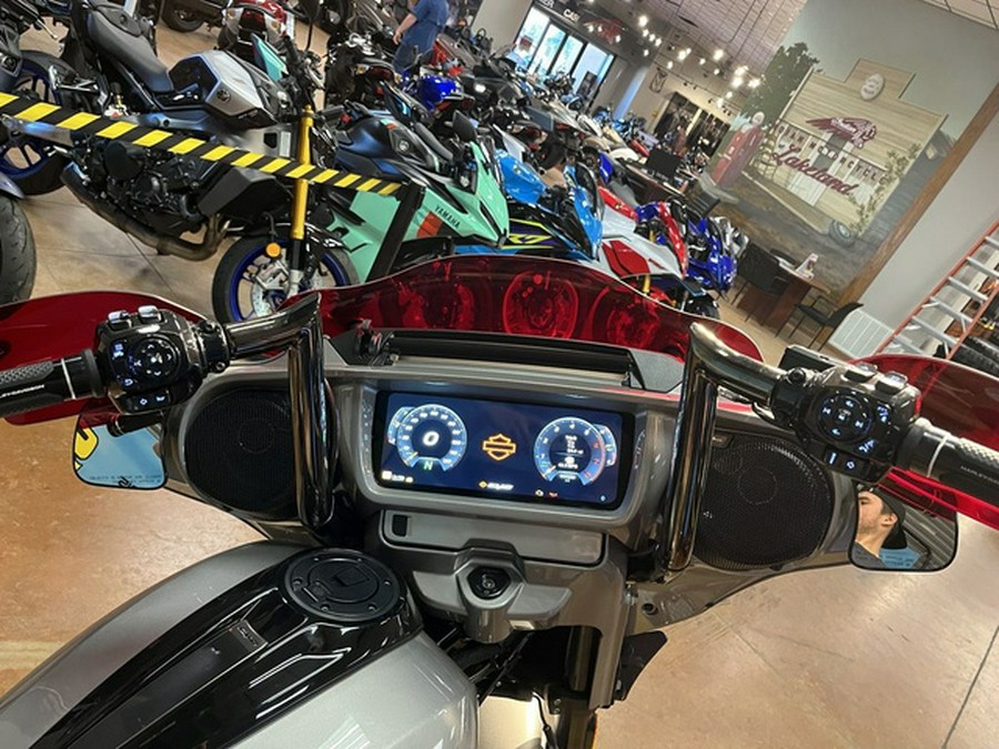 2023 Harley-Davidson Street Glide FLHXSE - CVO