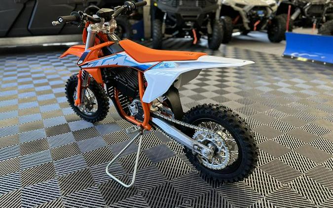 2024 KTM SX-E 3