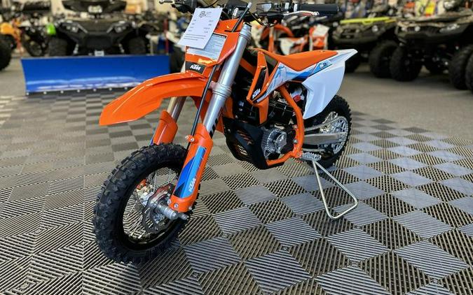 2024 KTM SX-E 3