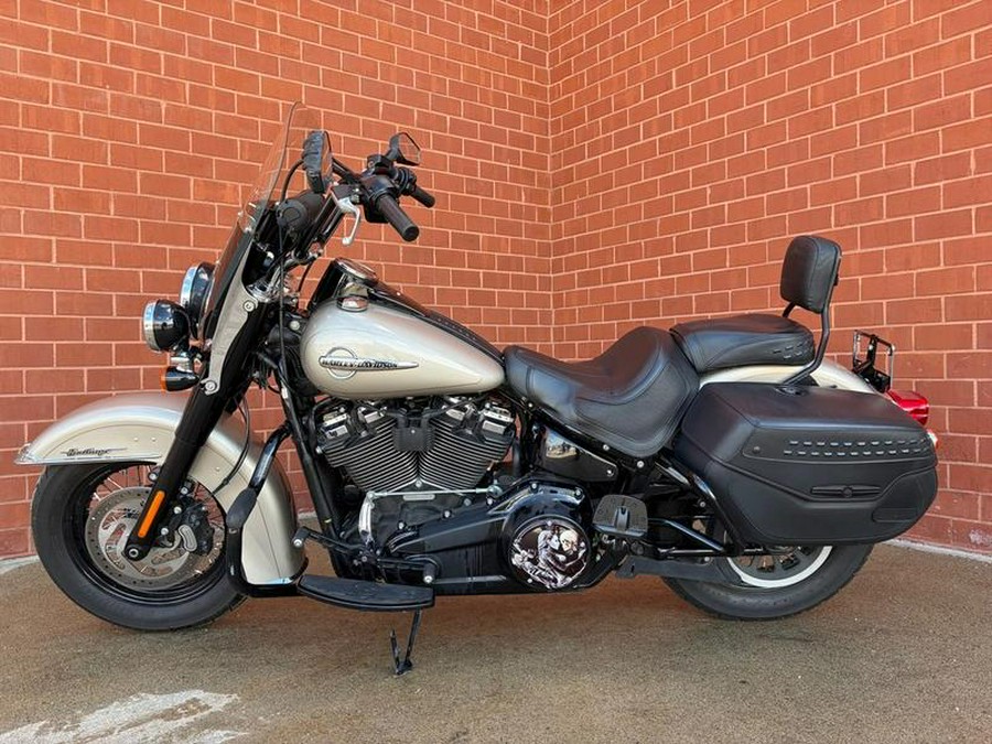 2018 Harley-Davidson® FLHCS - Softail® Heritage Classic 114