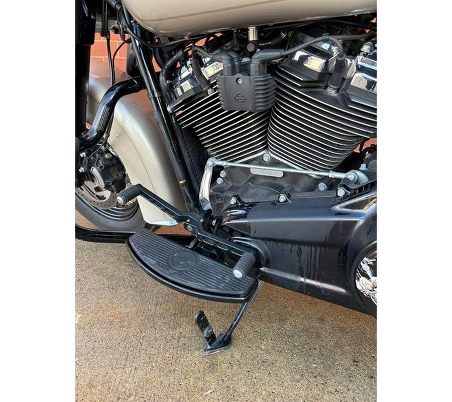 2018 Harley-Davidson® FLHCS - Softail® Heritage Classic 114