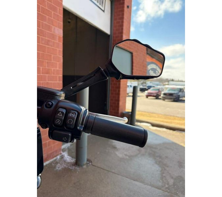 2018 Harley-Davidson® FLHCS - Softail® Heritage Classic 114