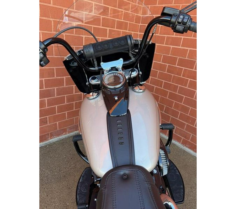 2018 Harley-Davidson® FLHCS - Softail® Heritage Classic 114