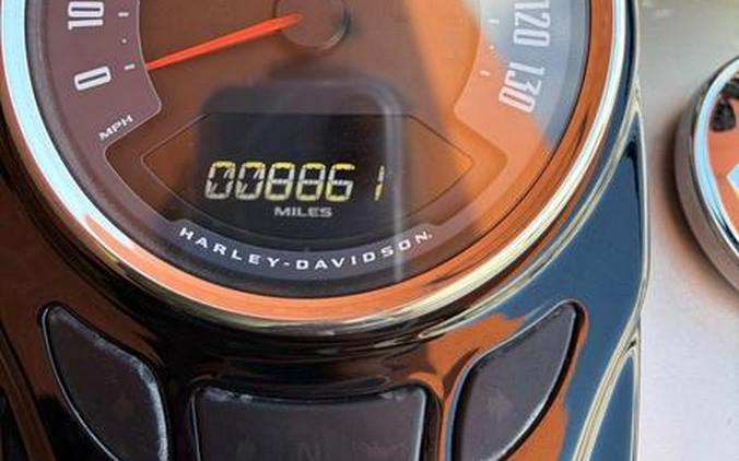 2018 Harley-Davidson® FLHCS - Softail® Heritage Classic 114