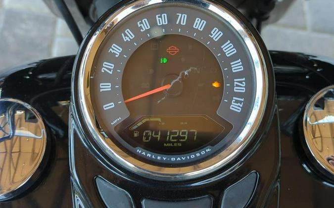 2021 Harley-Davidson® FLHCS - Heritage Classic 114