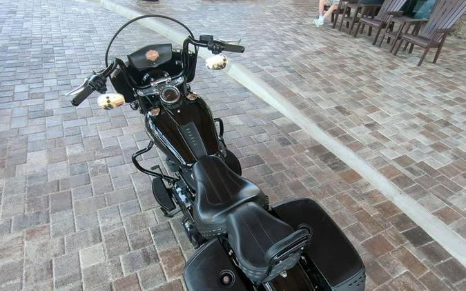 2021 Harley-Davidson® FLHCS - Heritage Classic 114