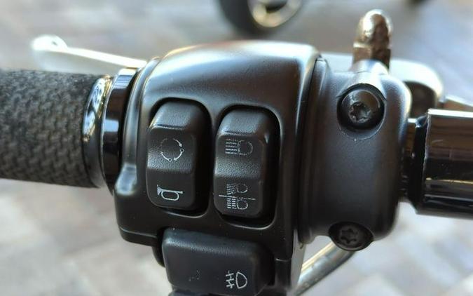 2021 Harley-Davidson® FLHCS - Heritage Classic 114