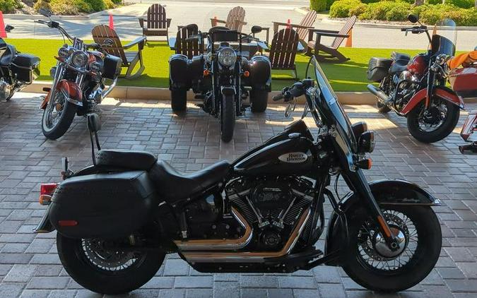 2021 Harley-Davidson® FLHCS - Heritage Classic 114