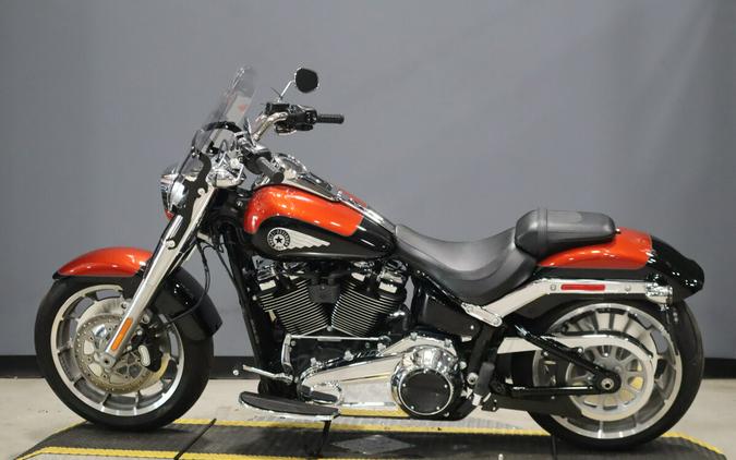 2025 Harley-Davidson Fat Boy Whiskey Fire / Vivid Black