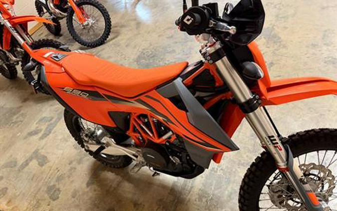 2024 KTM 690 Enduro R