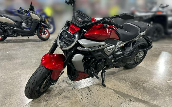 2026 Ducati XDIAVEL V4