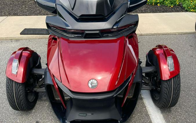 2022 Can-Am® Spyder RT Limited Dark Wheels