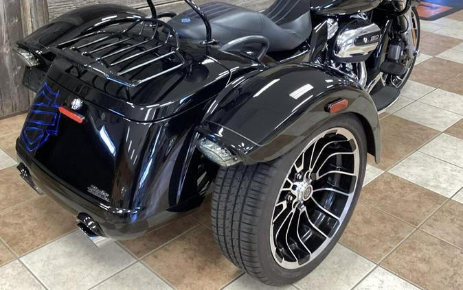 2023 Harley-Davidson® Road Glide® 3 Vivid Black