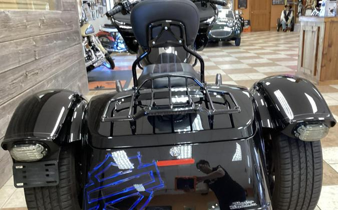 2023 Harley-Davidson® Road Glide® 3 Vivid Black