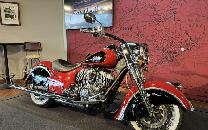 2015 Indian Motorcycle® Chief® Vintage Indian Red / Thunder Black