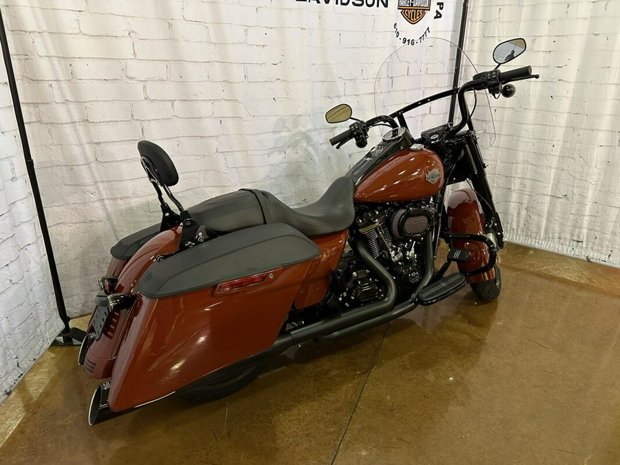 2024 Harley-Davidson Road King Special FLHRXS Red Rock