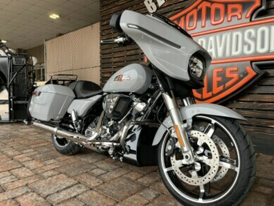 2025 Harley Davidson Street Glide FLHX