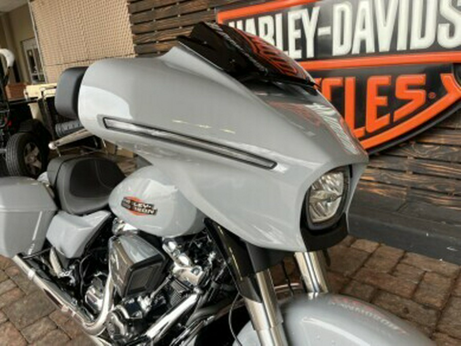 2025 Harley Davidson Street Glide FLHX