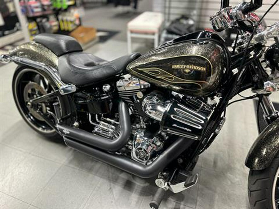 2016 Harley-Davidson Breakout®