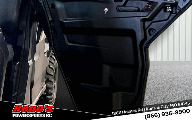 2026 Can-Am Defender MAX XT CAB HD11