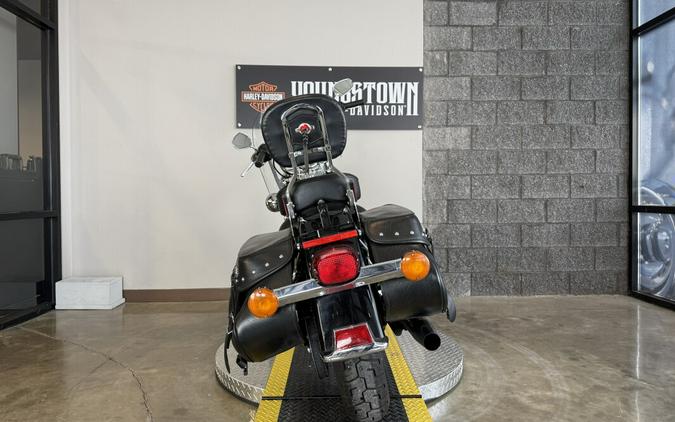 2017 Harley-Davidson® Heritage Softail® Classic FLSTC