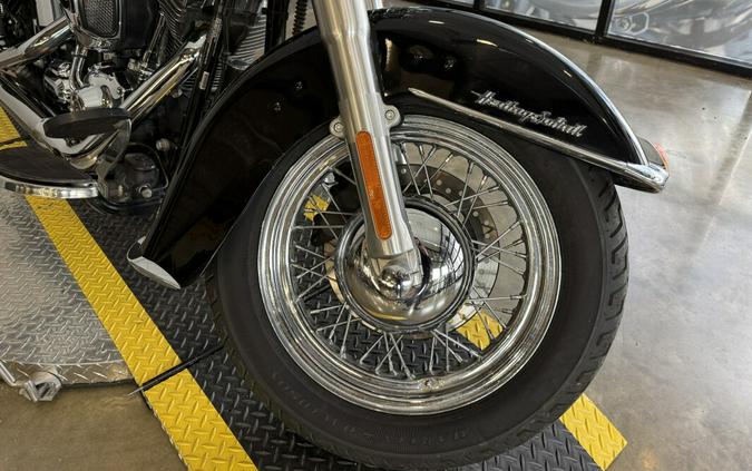 2017 Harley-Davidson® Heritage Softail® Classic FLSTC