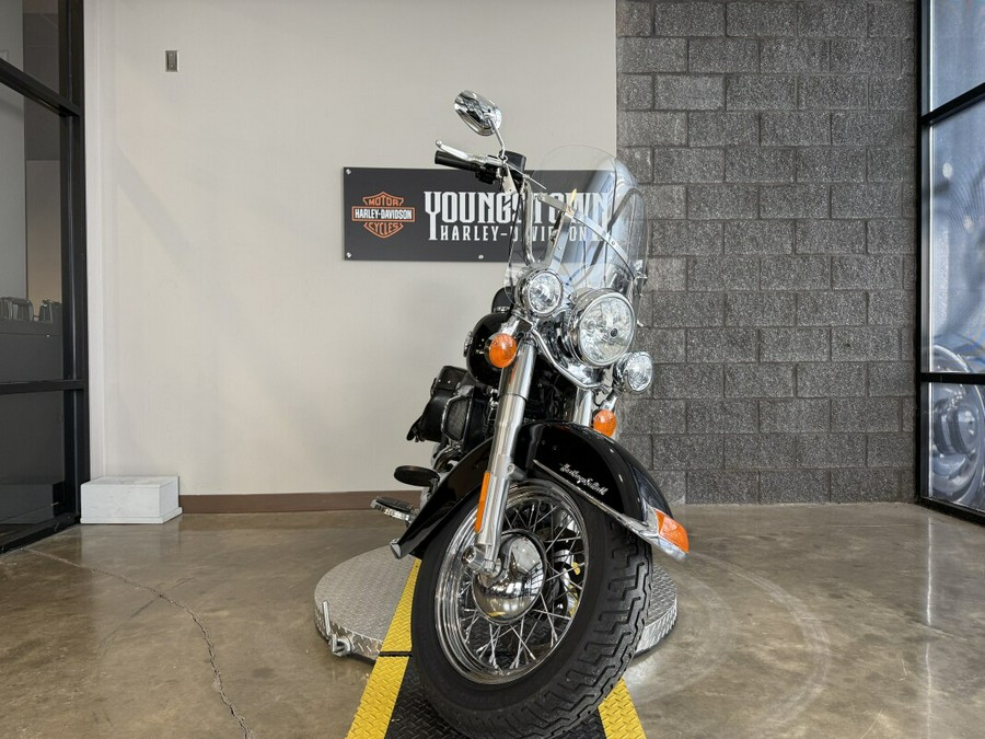 2017 Harley-Davidson® Heritage Softail® Classic FLSTC