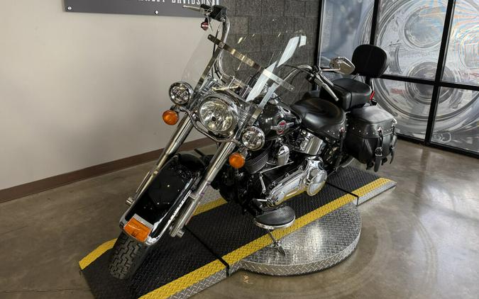 2017 Harley-Davidson® Heritage Softail® Classic FLSTC