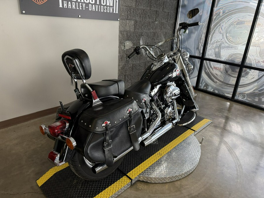 2017 Harley-Davidson® Heritage Softail® Classic FLSTC