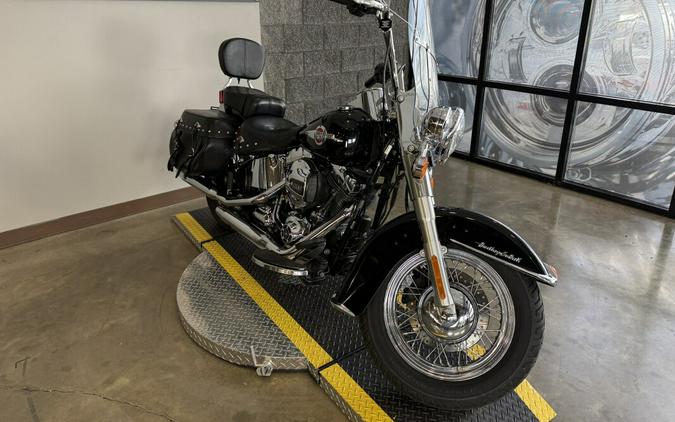 2017 Harley-Davidson® Heritage Softail® Classic FLSTC