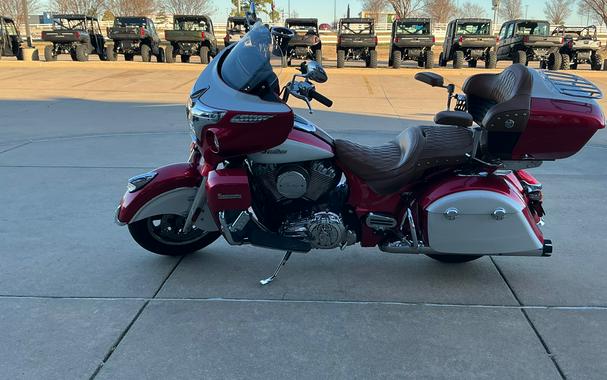 2019 Indian Motorcycle Indian® Roadmaster® - Two-Tone Option