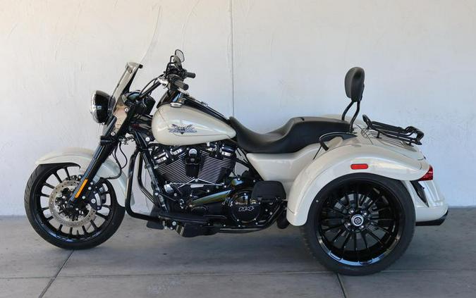 2023 Harley-Davidson® FLRT - Freewheeler®
