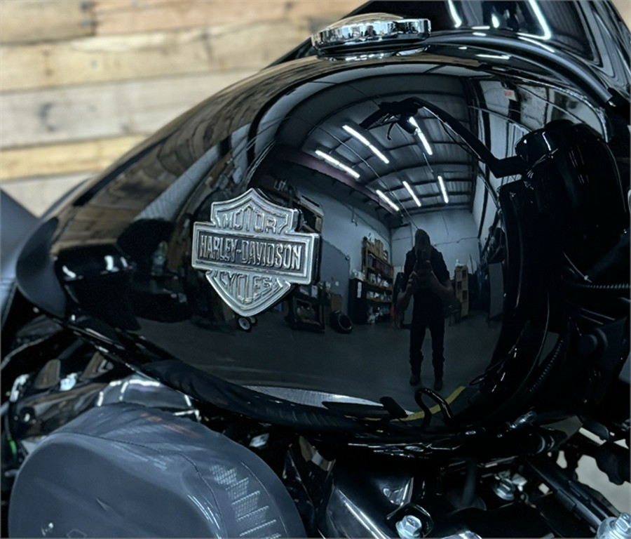 2024 Harley-Davidson Road King Special