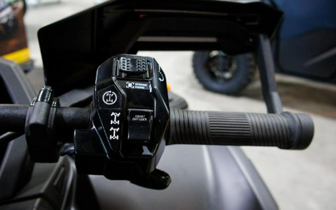 2026 Can-Am Outlander XT-P 1000R Smart-Shox with 10.25 in. touchscreen display