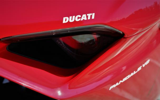 2024 Ducati Panigale V2